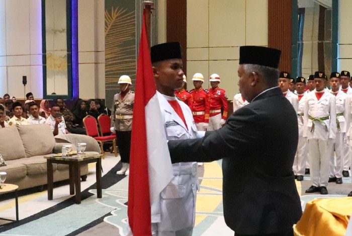 Penjabat Bupati Aceh Tengah Kukuhkan Pasukan Pengibar Bendera (Paskibra) Kabupaten Aceh Tengah Tahun 2024