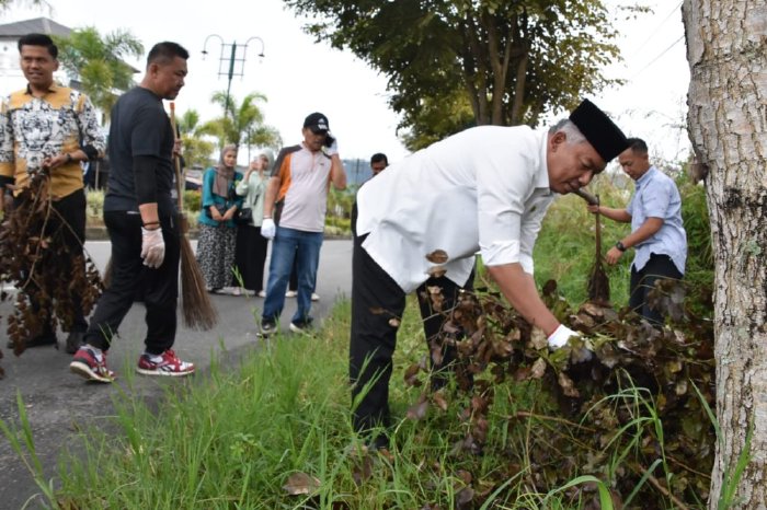 Pemkab Aceh Tengah Gelar Gotong Royong Kebersihan Menyambut PON XXI Aceh-Sumut 2024