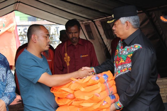 Pemkab Aceh Tengah Serahkan Bantuan dan Himbau Waspada Bencana di Musim Penghujan