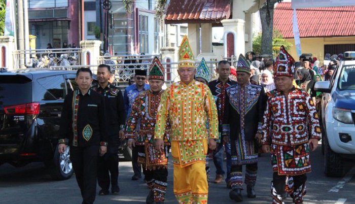 Pawai Budaya Semarakkan HUT Kota Takengon ke-448, Ribuan Pelajar Tampilkan Keindahan Budaya Gayo