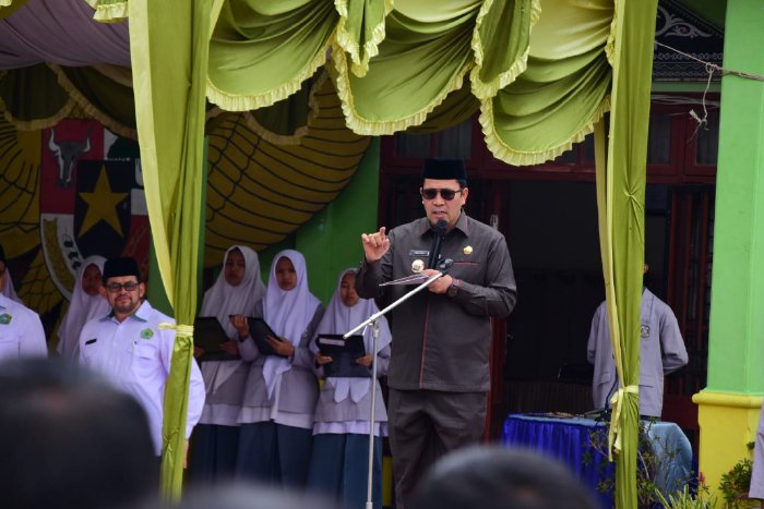 Pemkab Aceh Tengah Galakkan Gerakan Ayah Antar Anak ke Sekolah di Hari Pertama Tahun Ajaran Baru